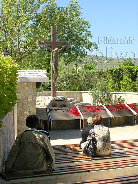 Pilger einsames Gebet heiliger Ort Medjugorie Bosnien-Herzegowina
