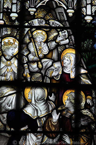 Glasmalerei St George's Cullercoats Kirche farbige Fenster-Ornamenten