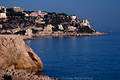 Nizza Steilküste Foto Mittelmeer Riviera Seehorizont Hotel Villen Häuser am Hafen