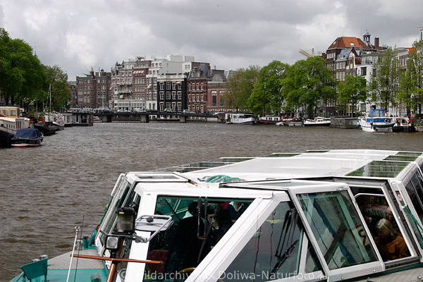 Water-Taxi Flachdachboot Blick auf Amsterdam Architektur Landschaft Amstel-Fluss