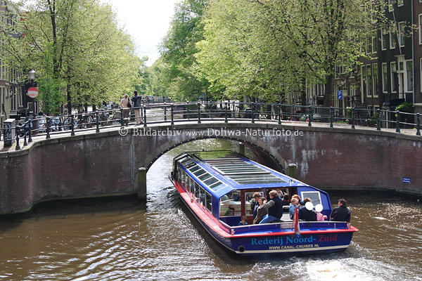 Amsterdam Landschaft Gracht Brcke Schiff Frhling Wasserboot Touristen Paar
