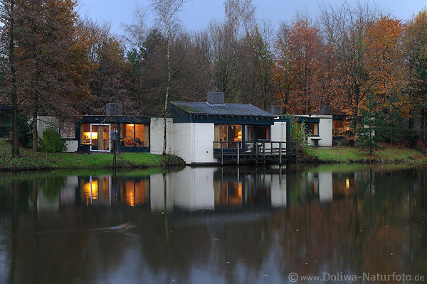 Center Parcs Bungalow Unterkunft am Wasser in De-Eemhof Ferienpark
