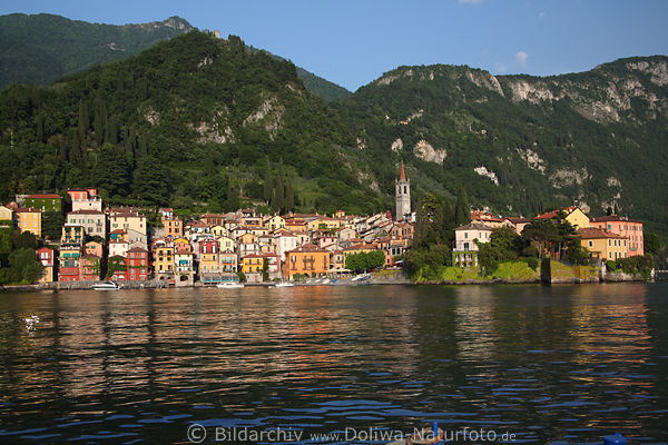 Varenna Como-See Bergpanorama Wasserlandschaft Naturfoto bunte Alpenstadt Italiens