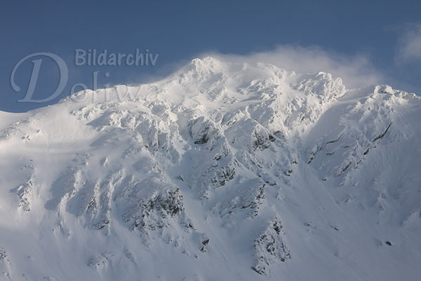 Gipfel Grandiose Bergwelt in Schnee Fogarascher Gebirge Schneezauber 