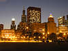Chicago nachts City-Skyline Reisefoto: Hochhäuser Nachtlichter Panorama Wolkenkratzer Bild