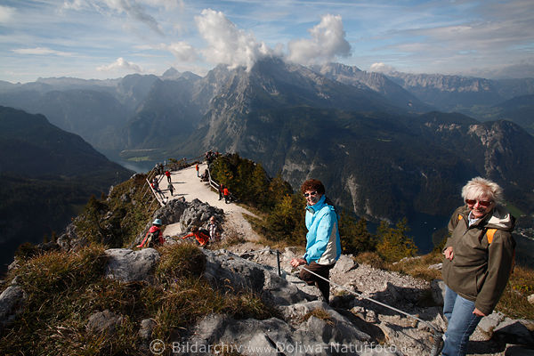 Jenner Gipfelwanderer Frauen frhliche Gipfelstrmer in herrlichen Alpenpanorama