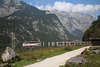 Schiff am Steg Knigssee-Sdufer in Alpen Wasserlandschaft Berkulisse Naturfoto Reisebild