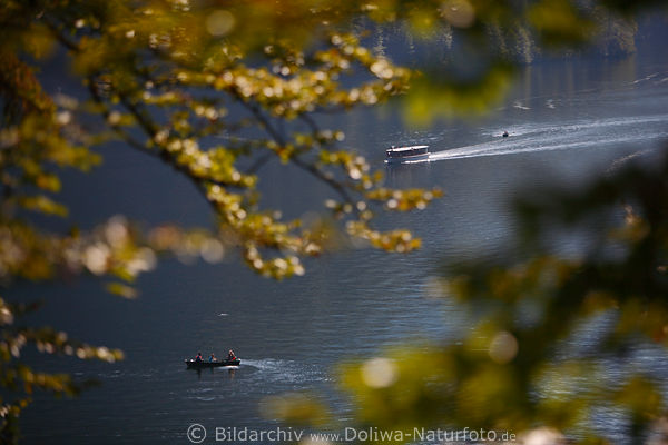 Familienurlaub auf Knigssee-Wasser Bootsausflug in Naturbild rudern paddeln auf Seetafel
