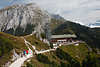 Jennerbahn Bergstation Gaststtte Wanderweg in Wolkenhhe Alpenpanorama