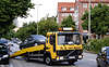 53955_ Parksünder Abschleppen - Abschleppwagen, Abschleppdienst bei Arbeit, Auto falschgeparkt