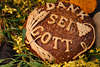 812356_ Brotkruste Leib Bild mit Aufschrift “Dank sei Gott” & Brot Backverzierung anlässlich Erntedankfest