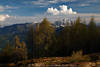 1200894_ Kärnten Alpenpanorama Naturbild Berglandschaft Poster Wolke über Gipfel Bäume Abendidylle Foto