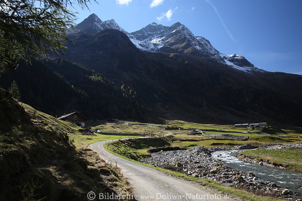 Alpengipfel Bergpanorama ber Seebachalm Bauernhfe Flu Weg