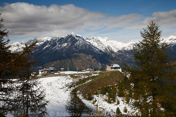 Goldried Bergstation Foto Panorama unter Ochsenbug Gipfel Alpenlandschaft in Schnee Wintereinbruch
