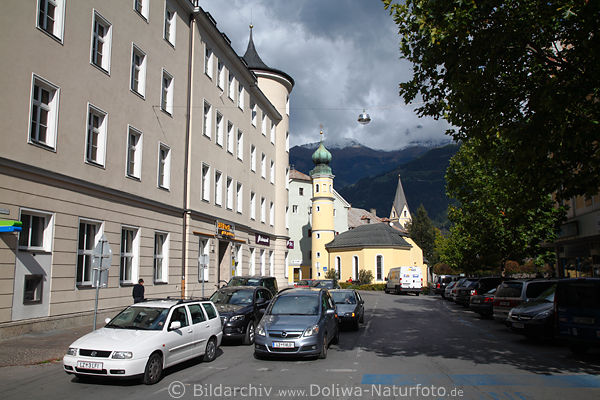 Dolomitenstadt Lienz Bozenerplatz Verkehrsbild Kirche-Alpenblick