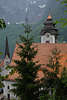 Hallstatt Kirchtrme thronend ber See Wasser Dcher am Berghang