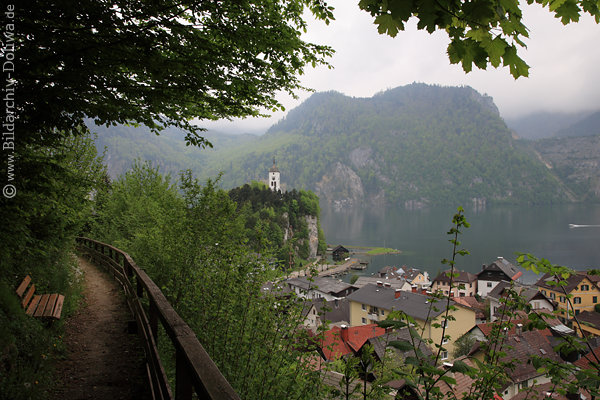 Traunkirchen Wanderweg ber Traunsee Bild schner Bergblick ber Stadtdcher Kirche