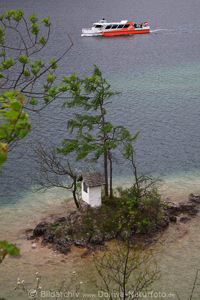 Ochsenkreuz Felsinsel im Wolfgangsee Wasser Schiffausflug