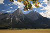 Wetterstein-Gipfel felsige Bergspitze Alpenbild Berge Naturfoto Gebirge ber Tal