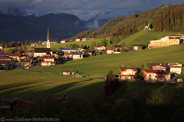 Ellmau Lichtstimmung Abendsonne Alpenlandschaft Bergwiese Huser Kirche Au Kapelle