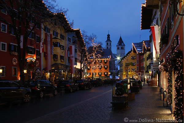 Kitzbheler City Gasse Advent Weihnachtszeit Strassenfoto
