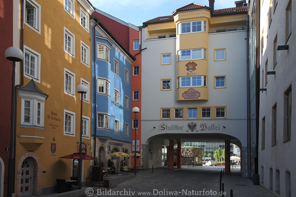 Stadttor Bastei Alt Kufstein bunte Architektur Haus-Unterfhrung