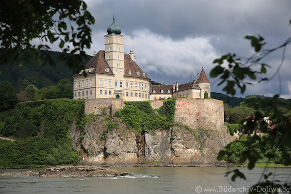 Schloss auf Donaufelsen Burg Schnbhel Wasserufer-Festung