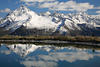 Zillertaler Alpen Berggipfel Schneepanorama Naturfoto Spiegelung in Seewasser