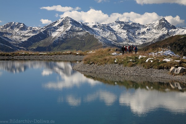 Torspitze Gipfel Zillertaler Alpen Naturfoto Bergpanorama ber Seeufer Wandergruppe in Bild