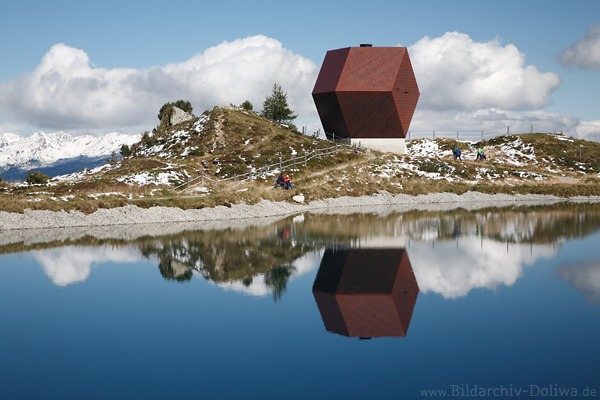 Granatkapelle in Wrfelform am Penkenjoch Speichersee Spiegelung Zillertaler Alpen