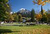 Oberstdorf Kurpark Herbstfarben unter Allgäuer Berg Alpenlandschaft