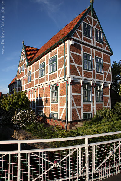 Rathaus Gemeinde Jork Altlnder rot-weiss Fachwerkbau