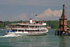 Konstanz Bodensee-Flotte Passagierschiff Wassertour am Hafenturm in Seenlandschaft Foto