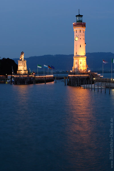 Leuchtturm Bayerischer Lwe Hafentor Nachtbild Insel Lindau