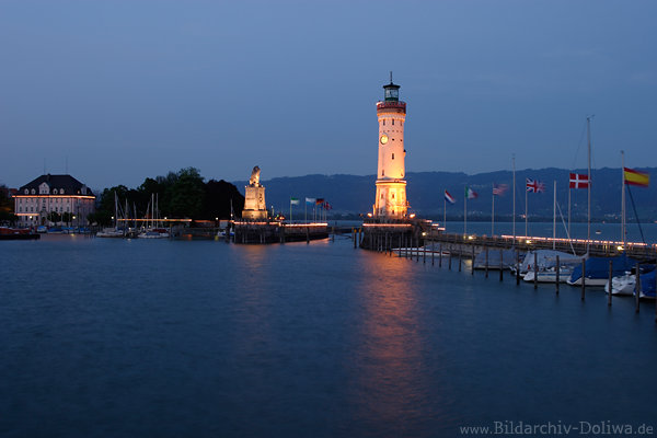 Lindau Leuchtturm Hafentor zum Schwbischen Meer Bodensee Nachtfoto Rmerschanze