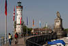 Lindau Hafentor Leuchtturm Bayerischer Lwe Wassersteg Bodensee Touristen