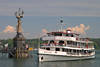 Konstanz Imperia Hafentor Schiff Baden Passagiere an Bord Foto Bodenseereise