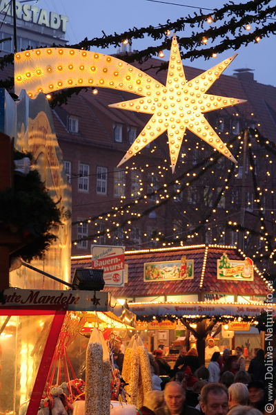 Bremen Weihnachtsstern ber festlichen Weihnachtsmarkt Foto Abendromantik in Adventzeit