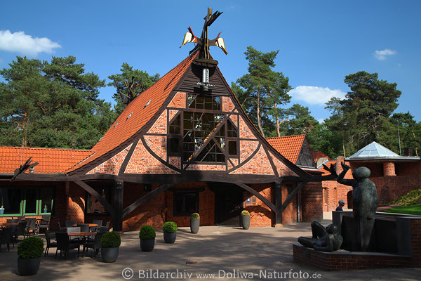 Kaffee Worpswede Fotos neben Groen Kunstschau vom Bildhauer Bernhard Hoetger im Park