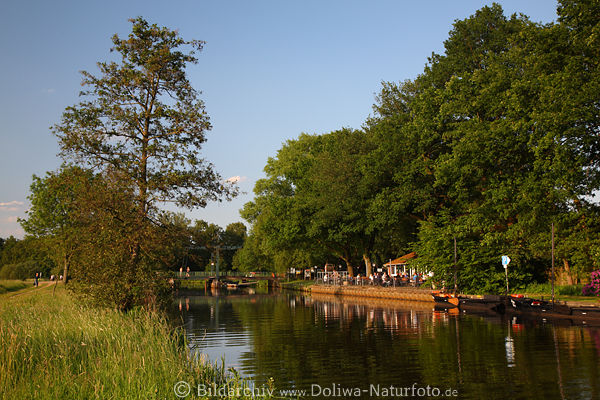 Hammekanal grne Natur am Wasser Wanderweg mit Worpswede Brcke