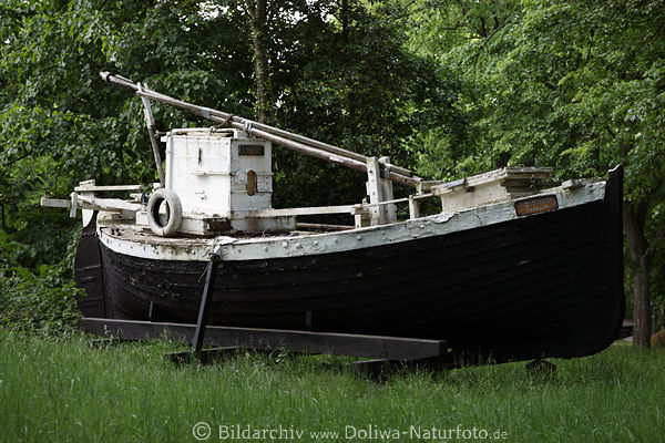 Rettungsboot Gaaguim Foto altes Museumsboot Gaguim Worpswede Park Ausstellung