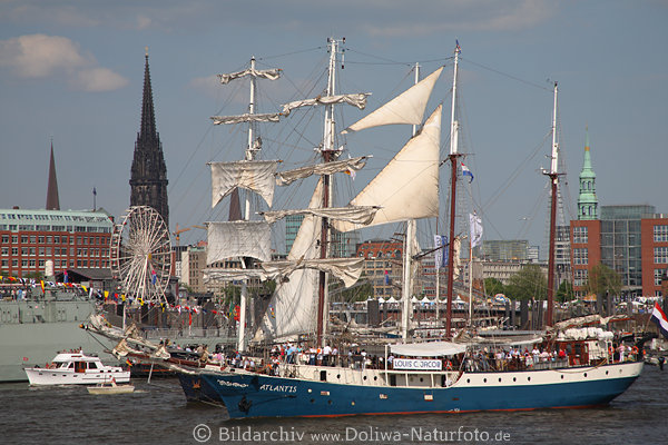 Atlantis Segeljacht aus Amsterdam Schiffsparade in Hamburg Hafengeburtstag