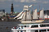 Mare-Frisium unter Segeln in Hamburg Schiffsparade auf Elbe vor Michel Foto von Hafengeburtstag