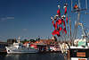 706818_ Lille-Dan Heiligenhafen Fischerkutter Foto & MS SEHO Schiffe in maritimer Hafenasicht, Hafenfoto