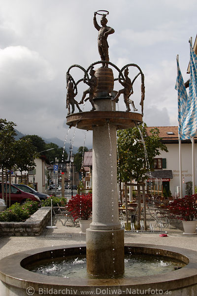 Partenkirchner Schfflertanz Springbrunnen Denkmal