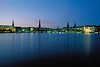 2908_Alster-Nachtfoto Hamburg City-See Lichter-Spiegelung Blauwasser-Panorama