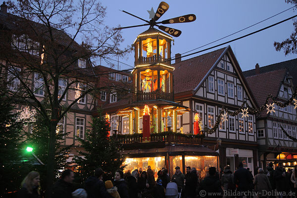Weihnachtspyramide Celle Altstadt Drehfiguren Nachtfoto Weihnachtsmarkt Adventbummel
