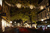 Celle Adventgasse Weihnachtsmarkt Nachtfoto Bäume Sternendekor historische Altstadt