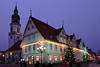 Celle Altes Rathaus Nachtfoto mit Weihnachtsbaum am Markt Romantik Advent Nachtlichter