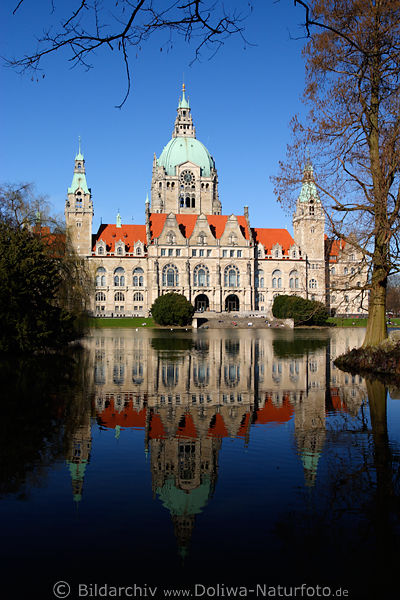 Hannover Neues Rathaus Architektur Spiegelung im Maschteich